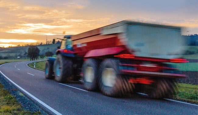 VX-TRACTOR_tracteur-vitesse-sur-route