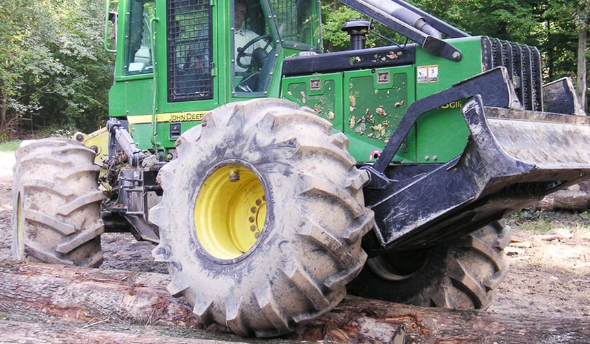 les pneus forestiers sont plus résistants
