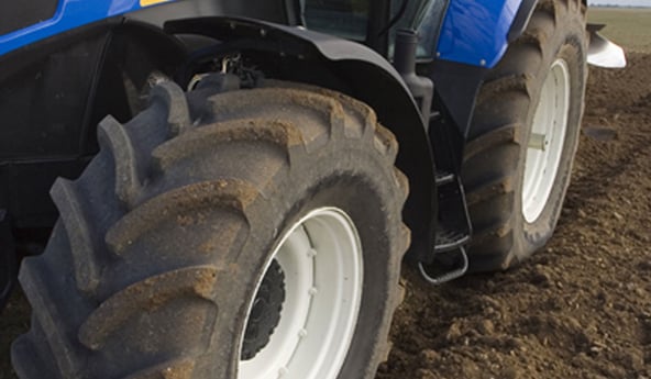un pneu de tracteur discount c'est rentable ?