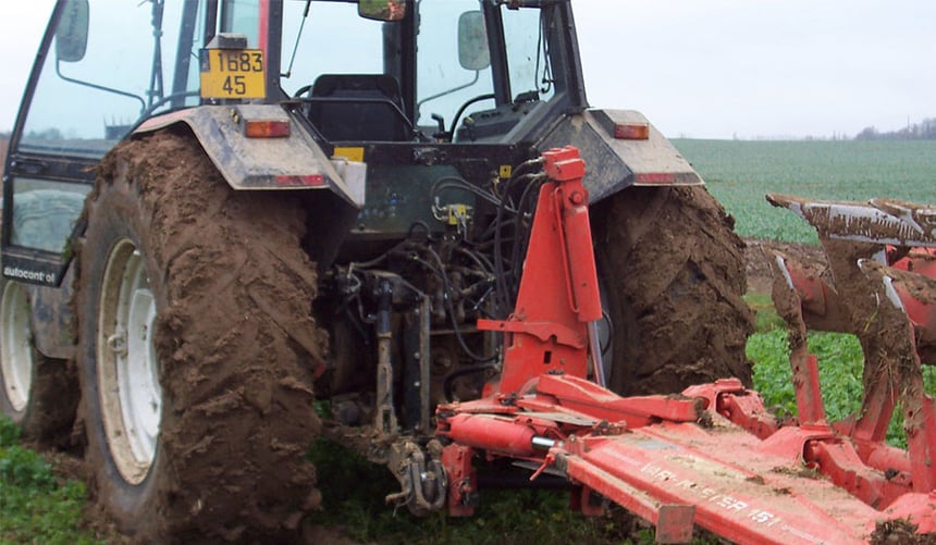 Patinage des pneus de tracteur
