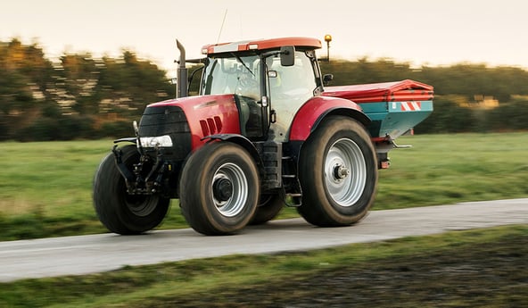 Quel pneu agricole est le plus adapté pour la liaison routière ?