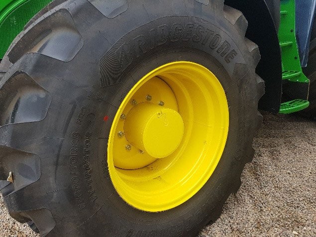 Jante premium et pneu VT-TRACTOR de Bridgestone