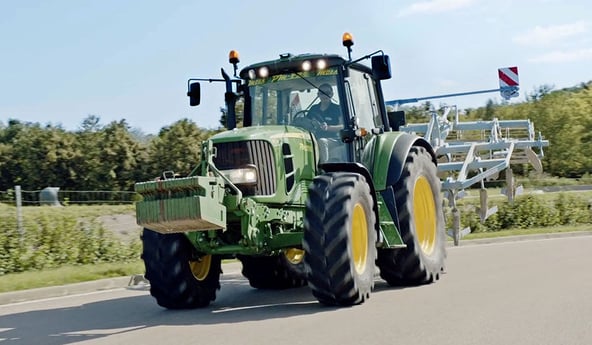 Quelle est la fiabilité de vos pneus agricoles en virage ?